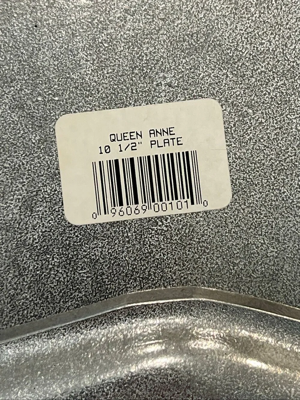 Set of 2 Carson Freeport PA Queen Anne Scalloped Rim 10.5